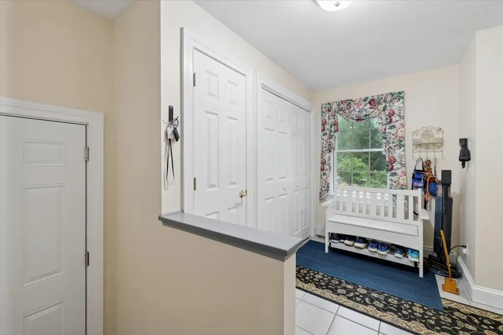 6 Acacia Street Merrimack NH 03054