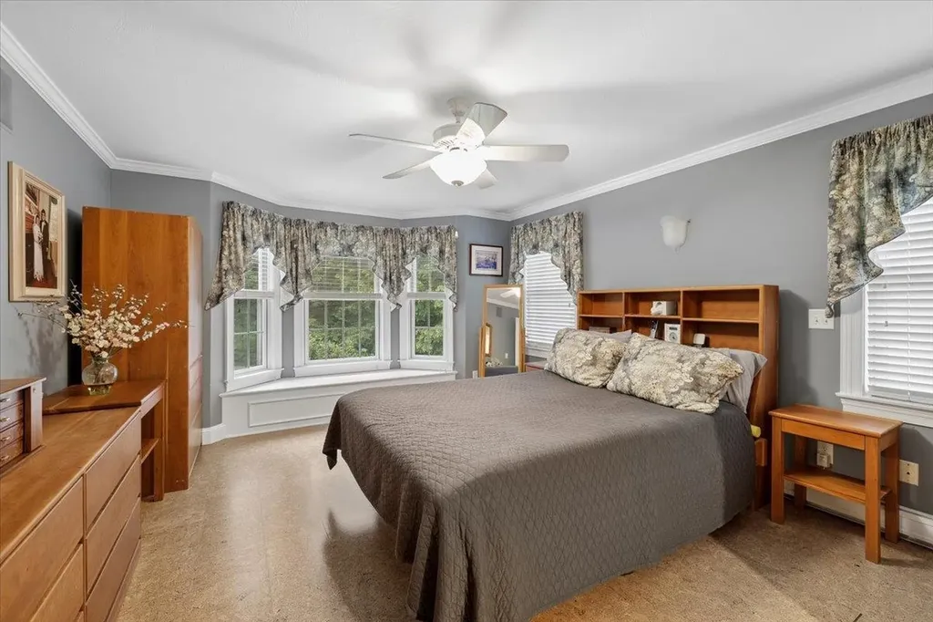6 Acacia Street Merrimack NH 03054