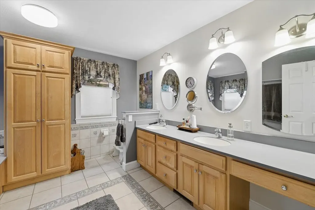 6 Acacia Street Merrimack NH 03054