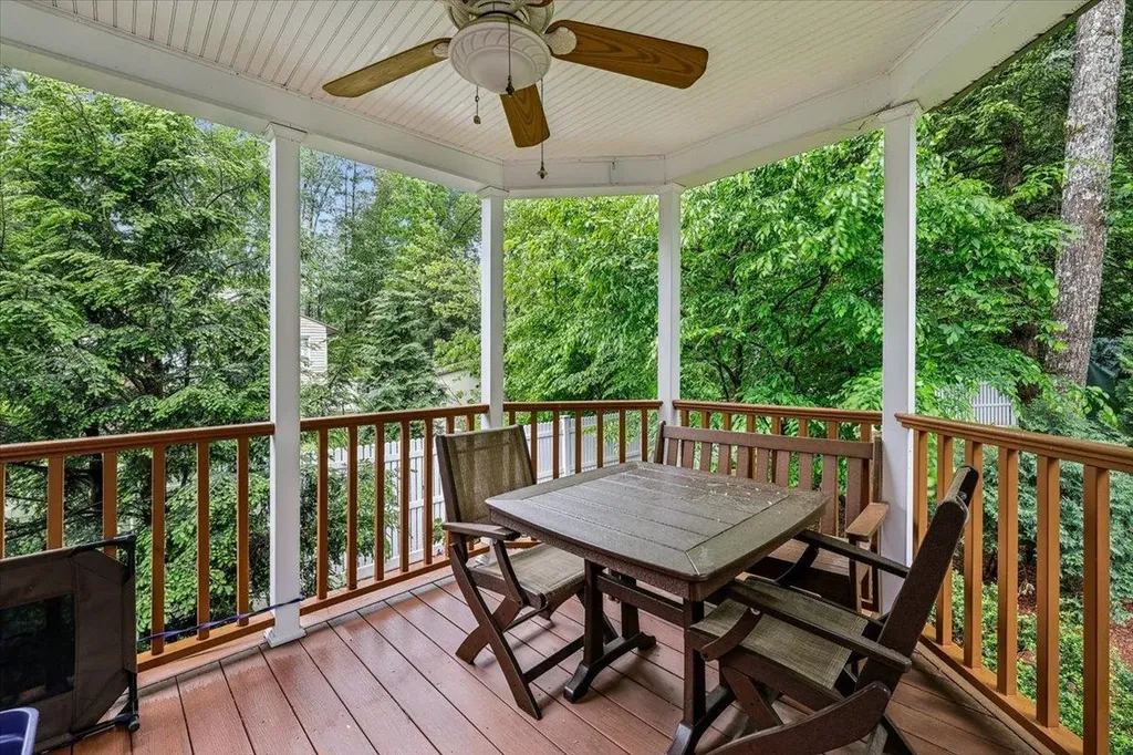 6 Acacia Street Merrimack NH 03054