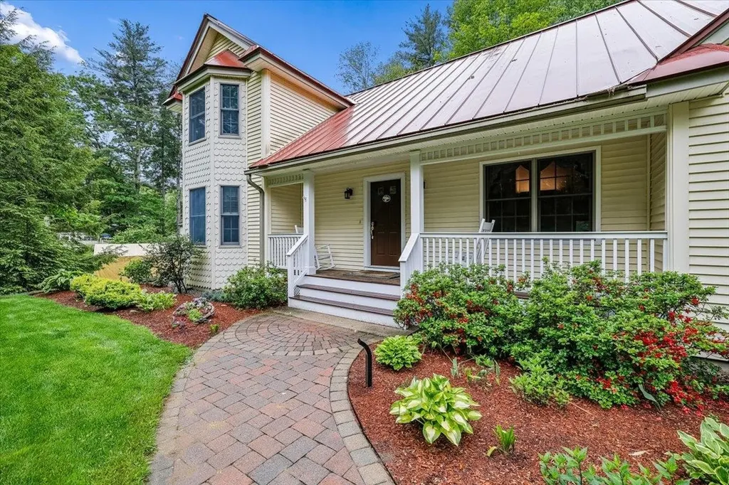 6 Acacia Street Merrimack NH 03054