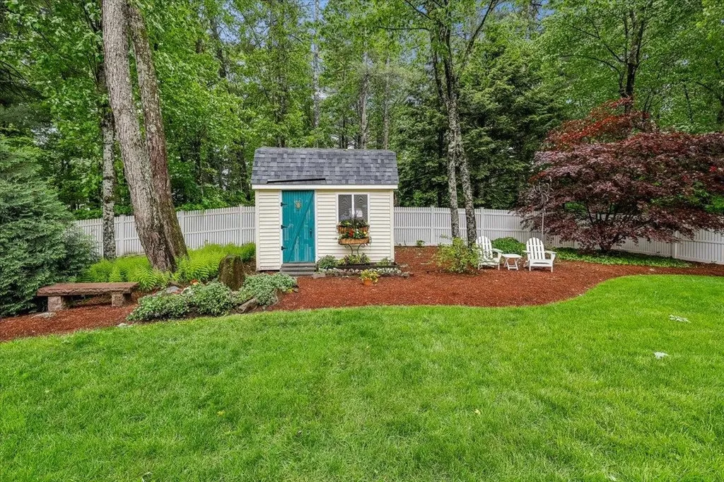 6 Acacia Street Merrimack NH 03054