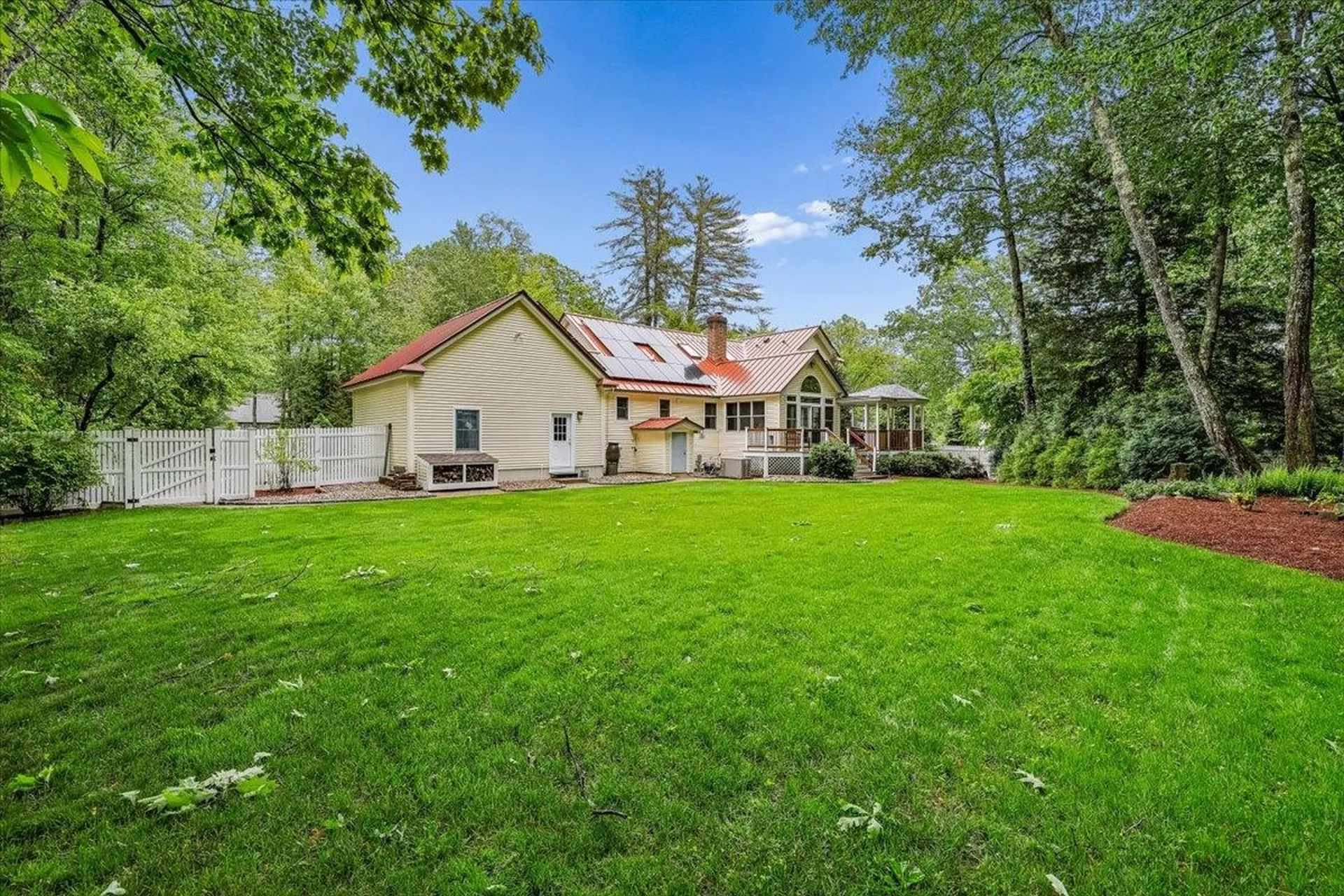 6 Acacia Street Merrimack NH 03054