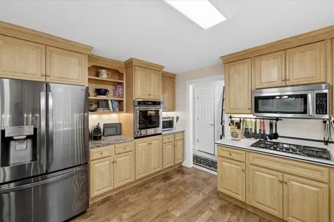 6 Acacia Street Merrimack NH 03054