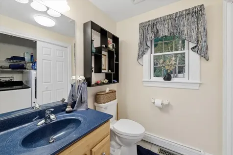 6 Acacia Street Merrimack NH 03054
