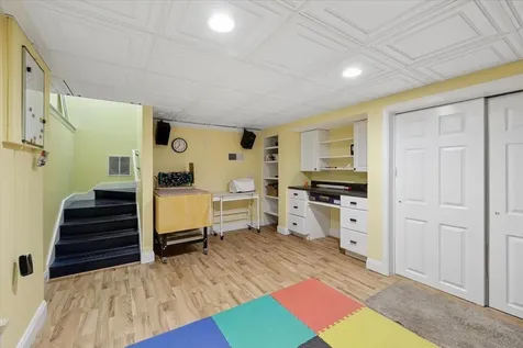 6 Acacia Street Merrimack NH 03054