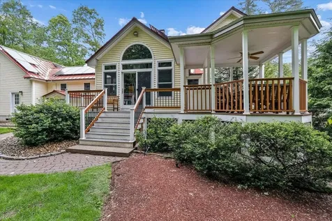 6 Acacia Street Merrimack NH 03054