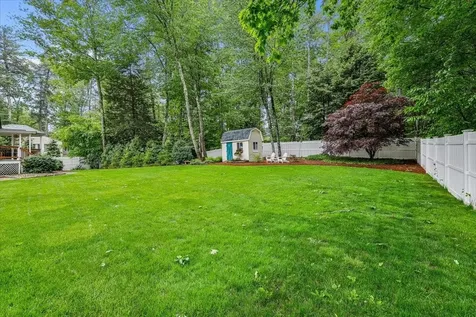 6 Acacia Street Merrimack NH 03054
