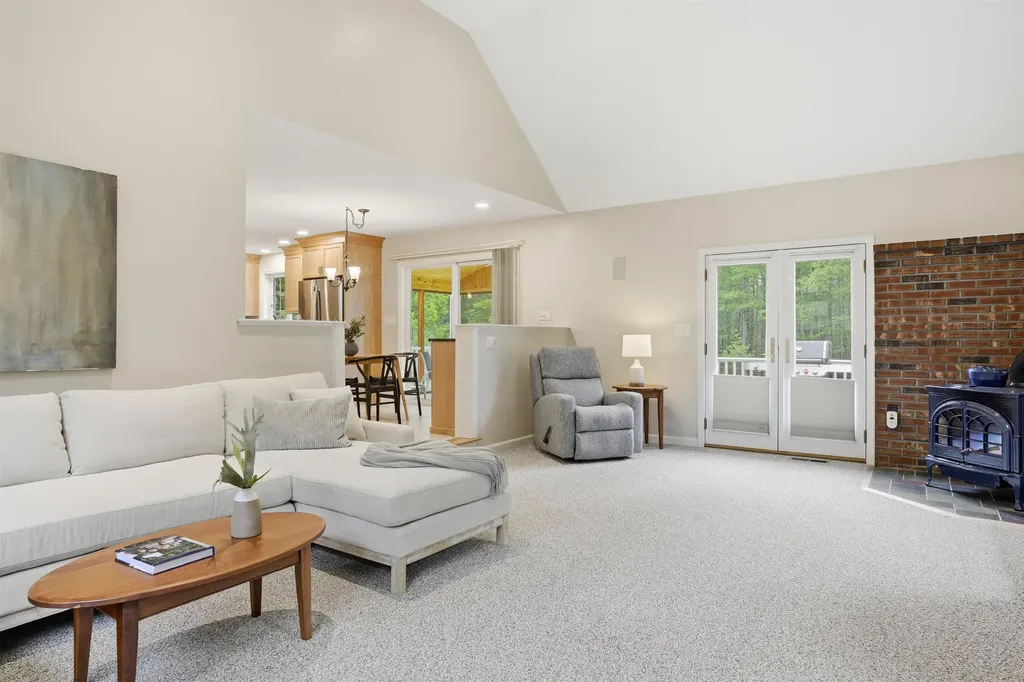 6 Klara Drive Merrimack NH 03054