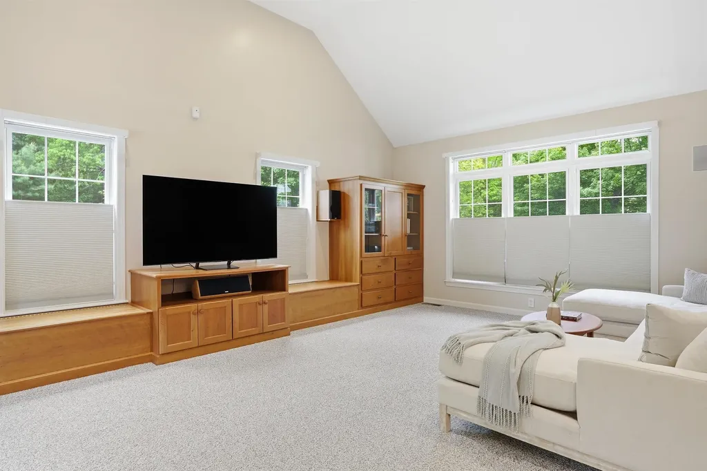 6 Klara Drive Merrimack NH 03054