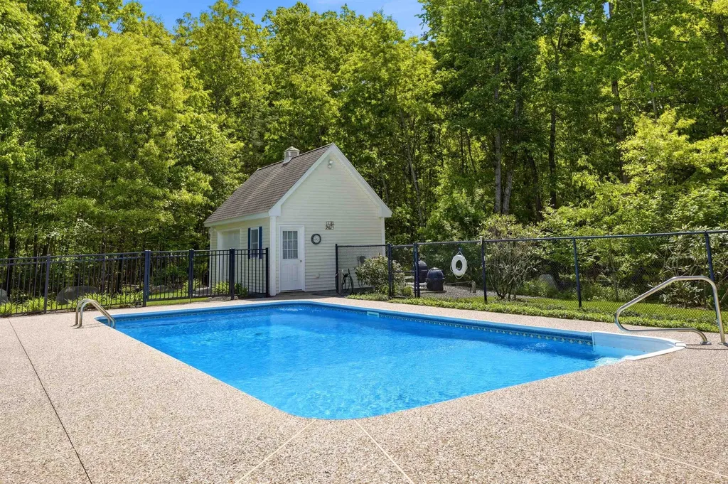 6 Klara Drive Merrimack NH 03054