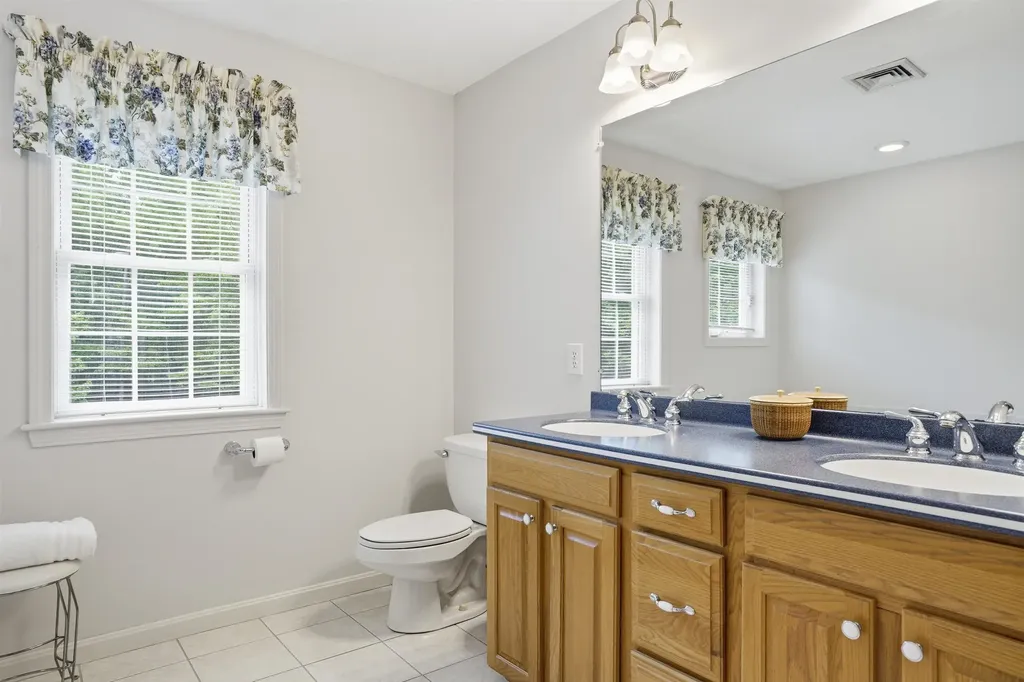 6 Klara Drive Merrimack NH 03054