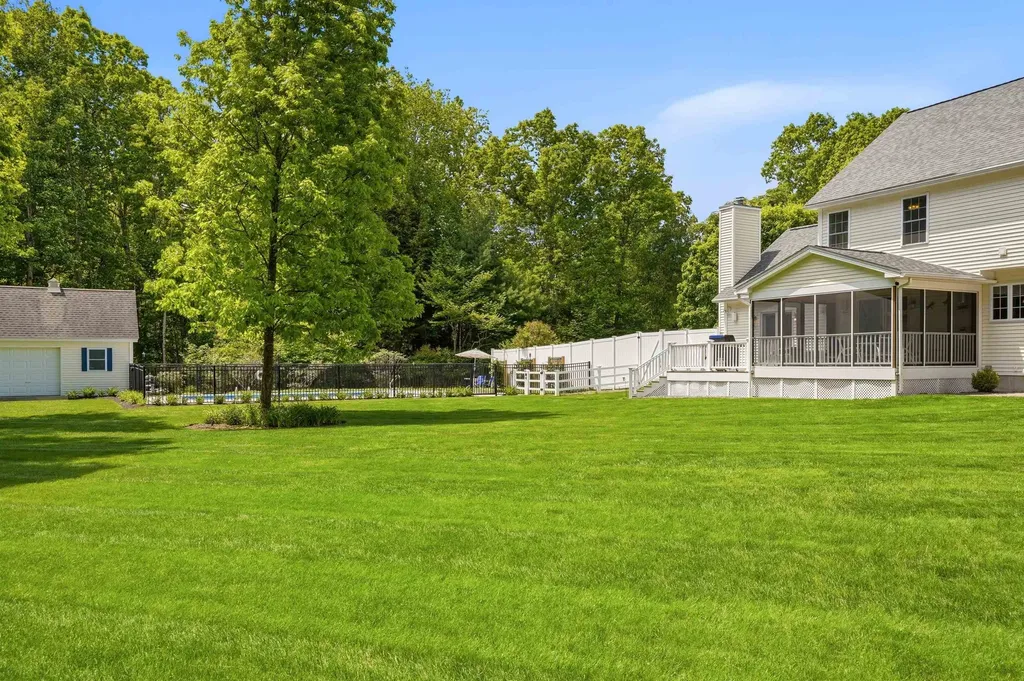 6 Klara Drive Merrimack NH 03054