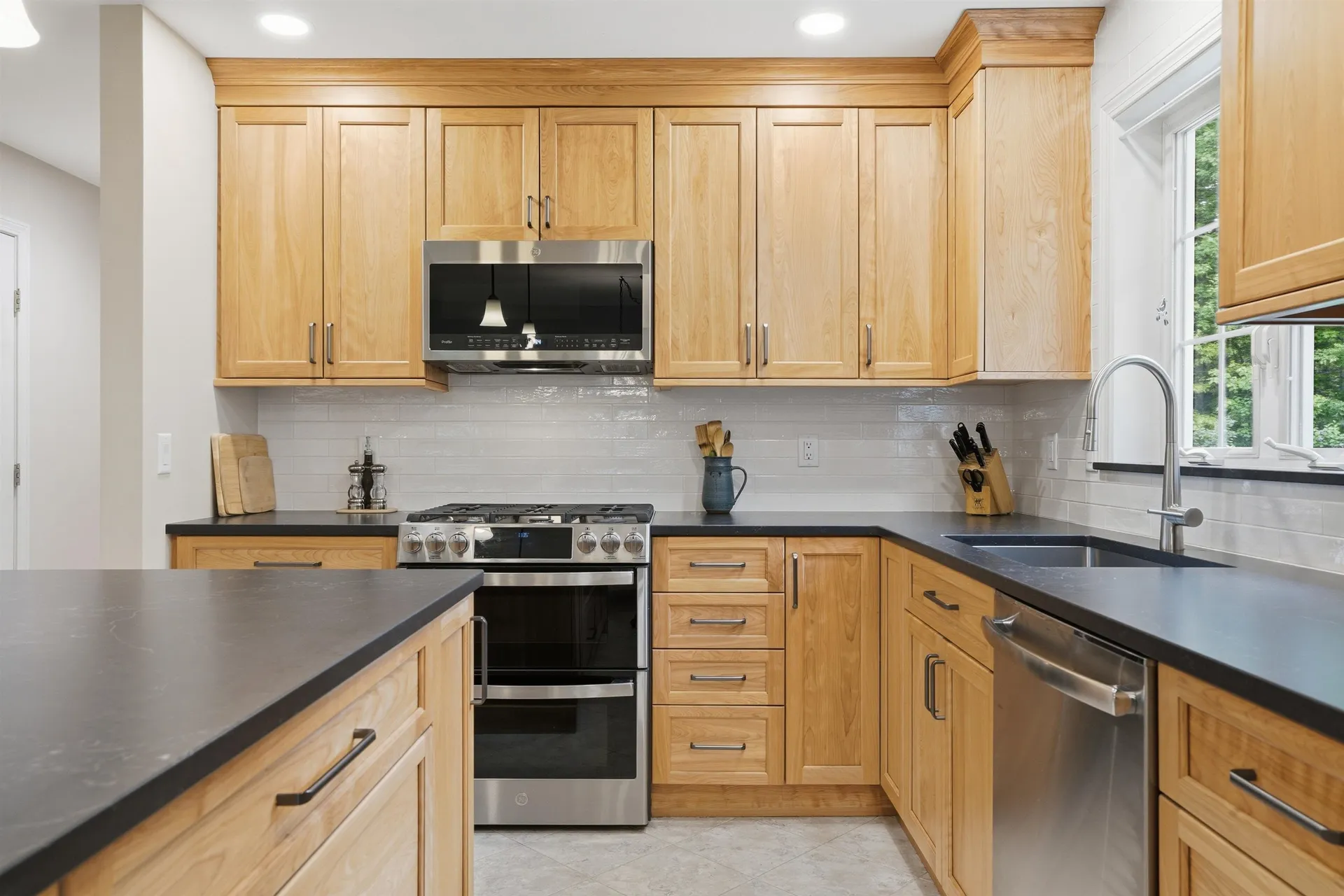 6 Klara Drive Merrimack NH 03054