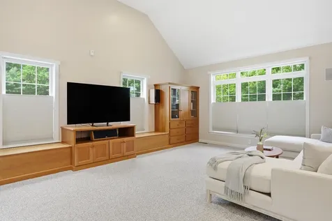 6 Klara Drive Merrimack NH 03054