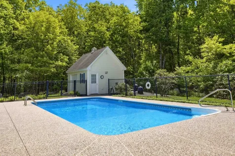 6 Klara Drive Merrimack NH 03054
