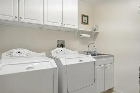 6 Klara Drive Merrimack NH 03054