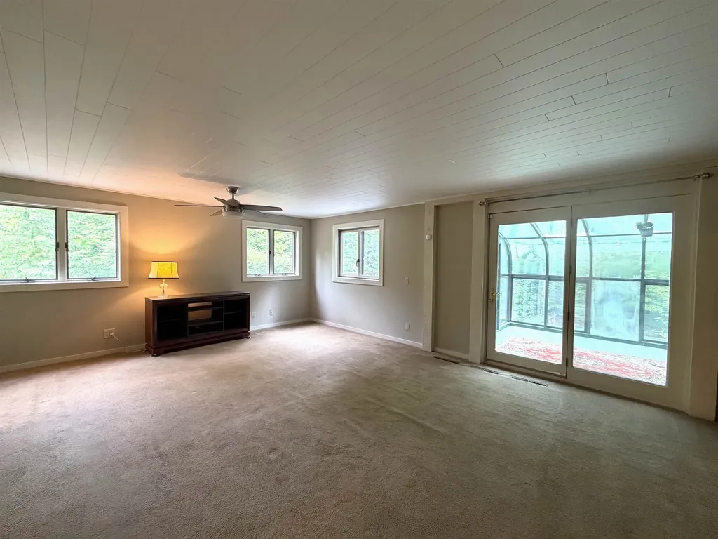 28 Wildwood Drive Grantham NH 03753