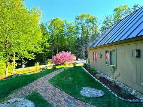 28 Wildwood Drive Grantham NH 03753