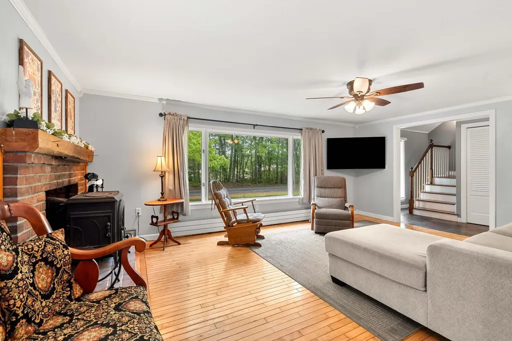 52 Pinkham Road Lee NH 03861