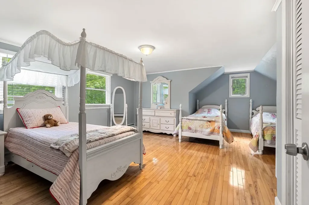52 Pinkham Road Lee NH 03861
