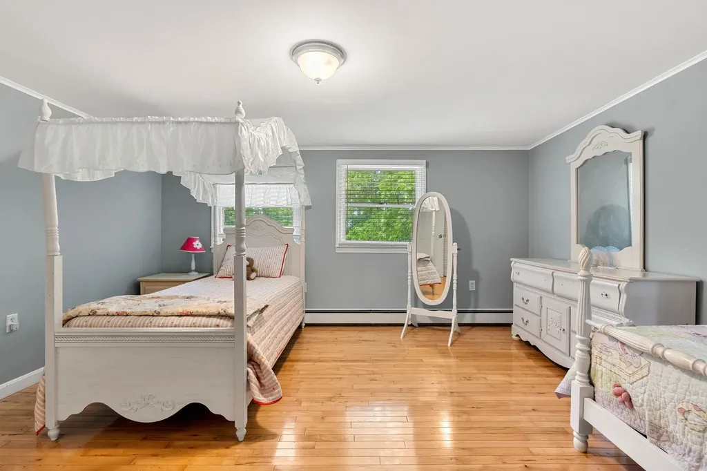 52 Pinkham Road Lee NH 03861