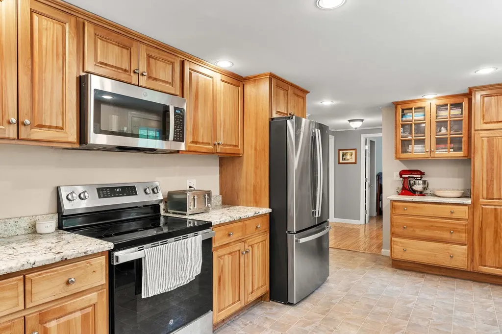 52 Pinkham Road Lee NH 03861