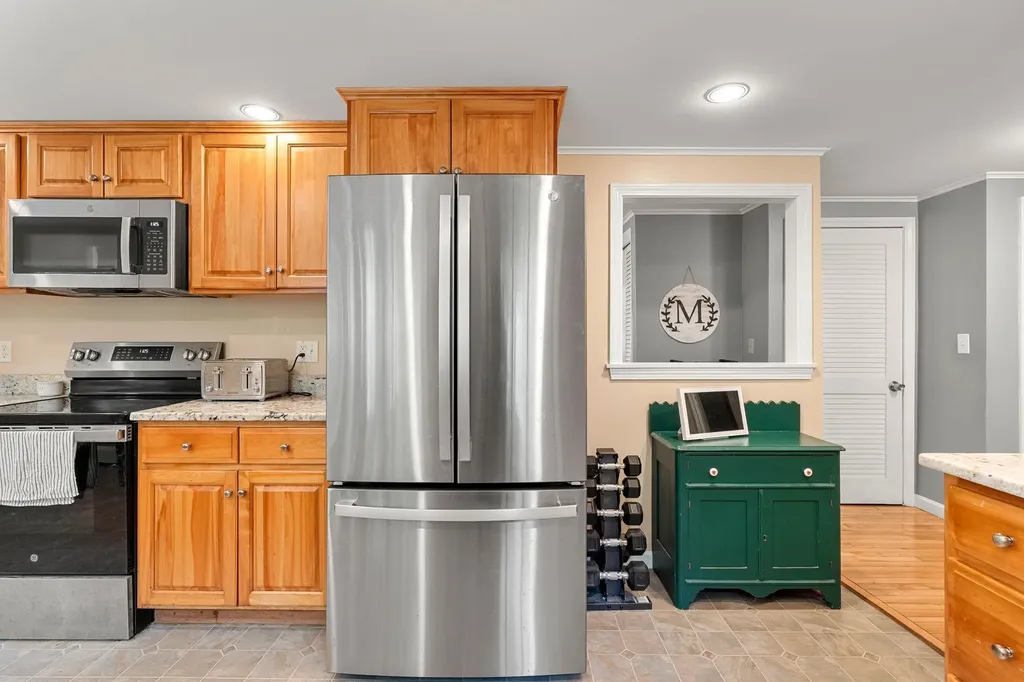 52 Pinkham Road Lee NH 03861
