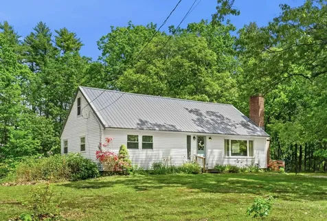 52 Pinkham Road Lee NH 03861