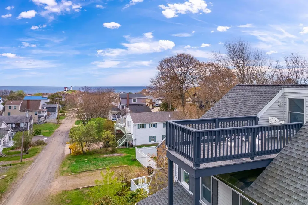 31 Highland Avenue York ME 03909