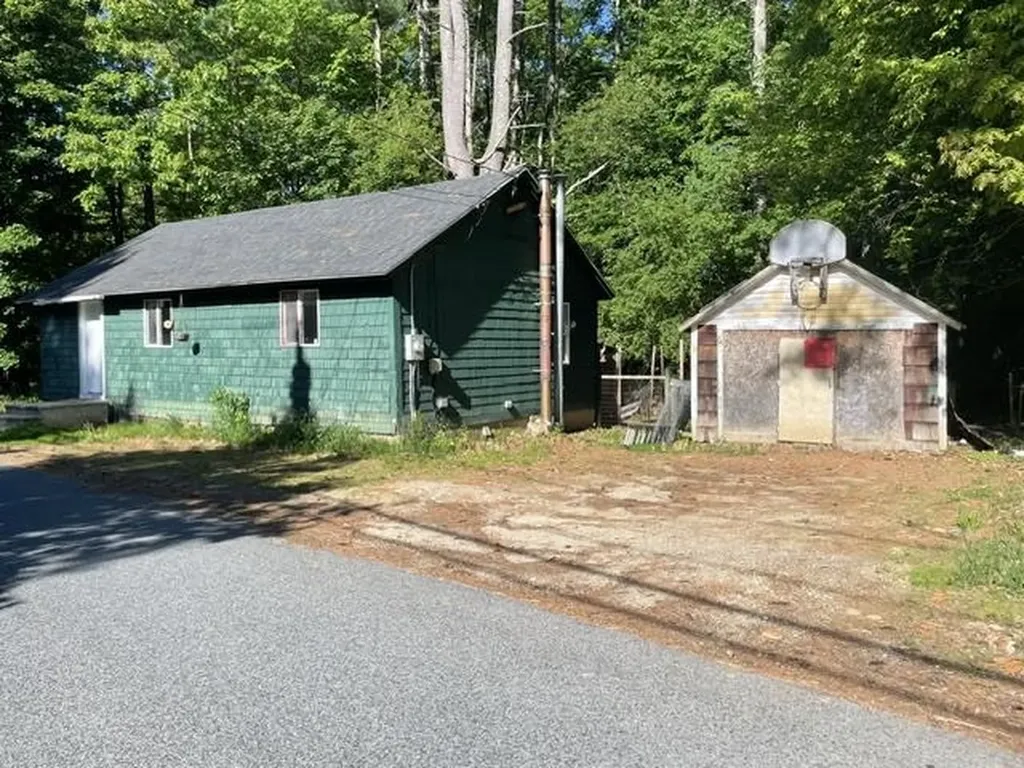 11 Wilson Pond Road Swanzey NH 03431