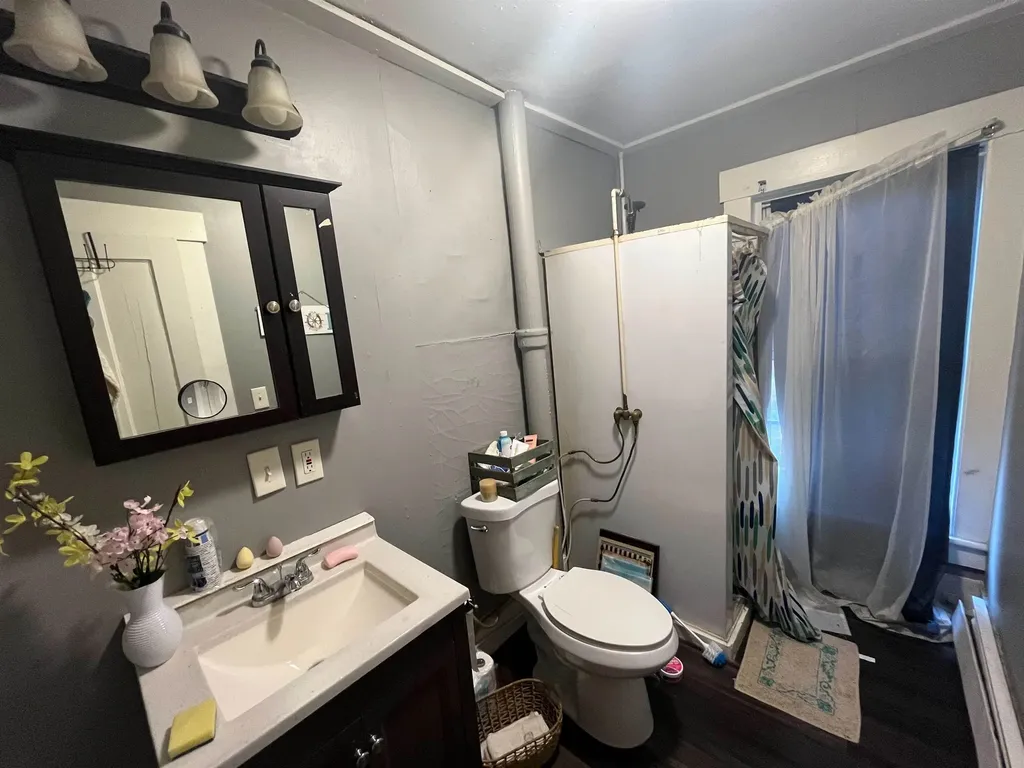 261 Union Avenue Laconia NH 03264