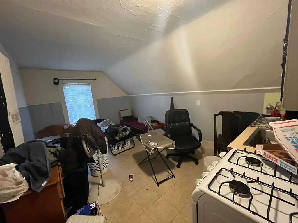 261 Union Avenue Laconia NH 03264