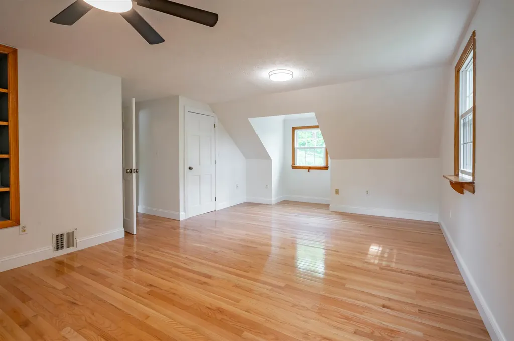 192 Searles Road Nashua NH 03062