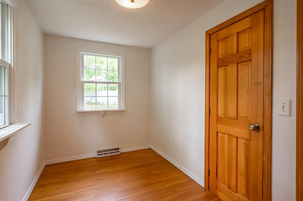 192 Searles Road Nashua NH 03062