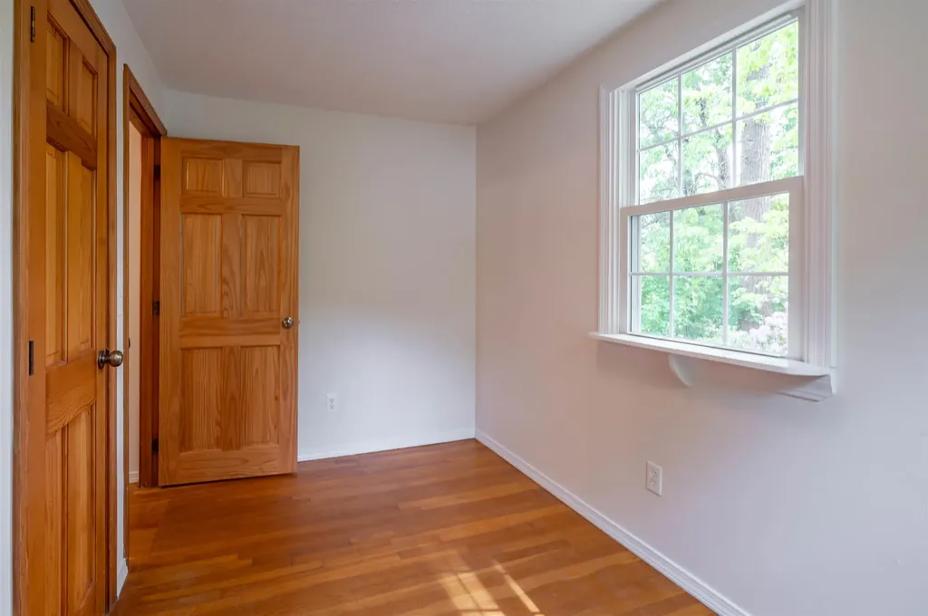 192 Searles Road Nashua NH 03062