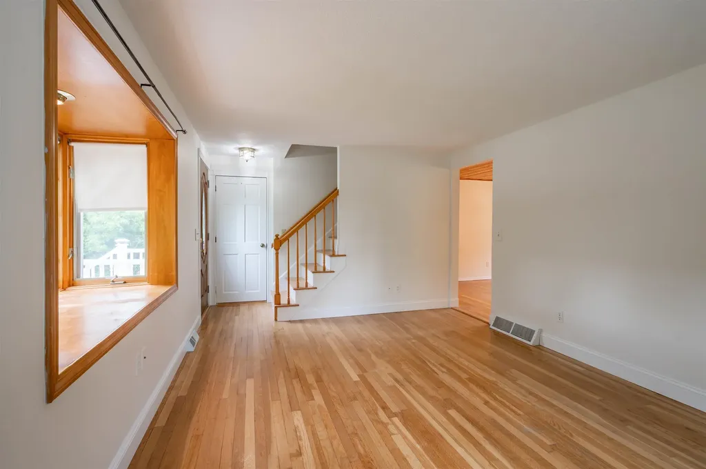 192 Searles Road Nashua NH 03062