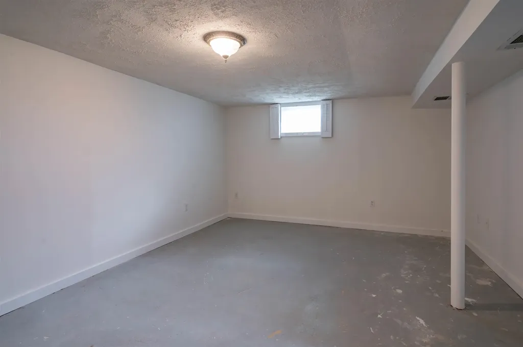 192 Searles Road Nashua NH 03062
