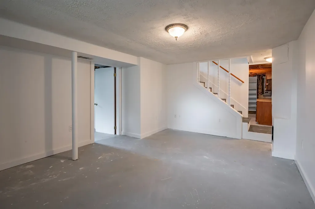 192 Searles Road Nashua NH 03062