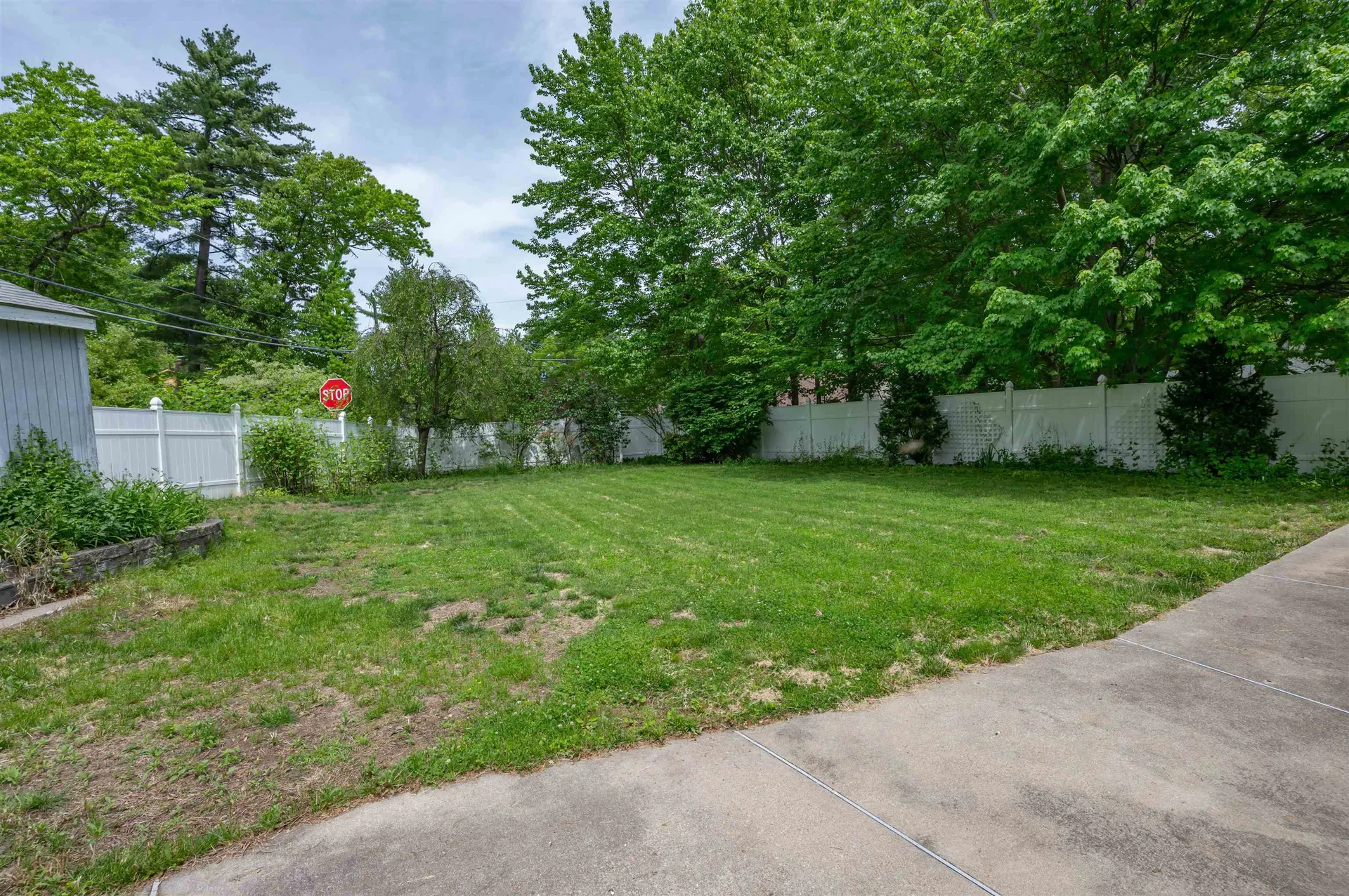 192 Searles Road Nashua NH 03062