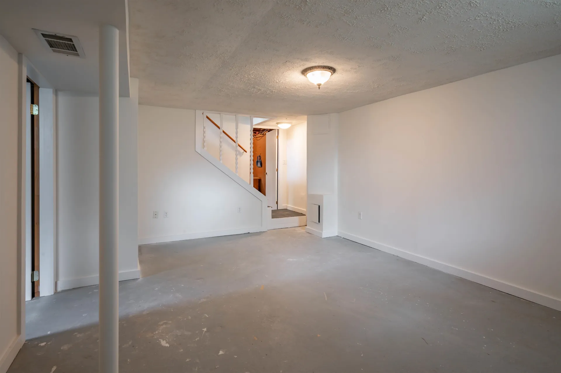 192 Searles Road Nashua NH 03062