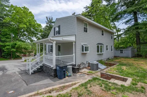 192 Searles Road Nashua NH 03062