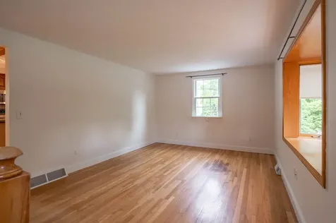 192 Searles Road Nashua NH 03062