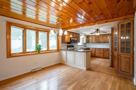 192 Searles Road Nashua NH 03062