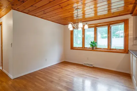 192 Searles Road Nashua NH 03062