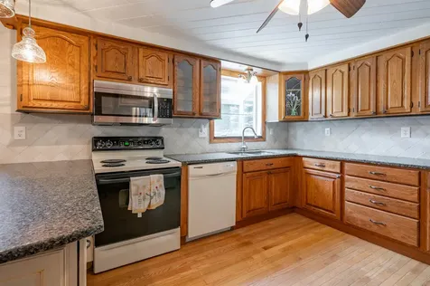 192 Searles Road Nashua NH 03062