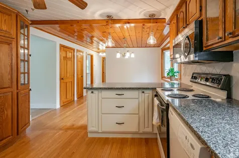 192 Searles Road Nashua NH 03062