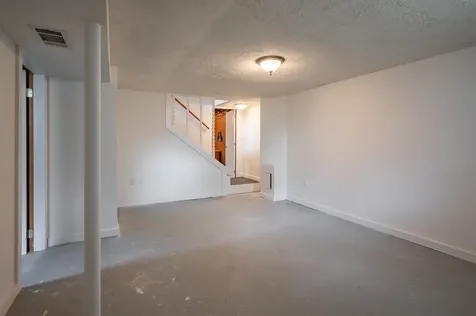 192 Searles Road Nashua NH 03062