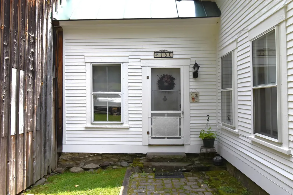 160 Parshley Road Vershire VT 05079