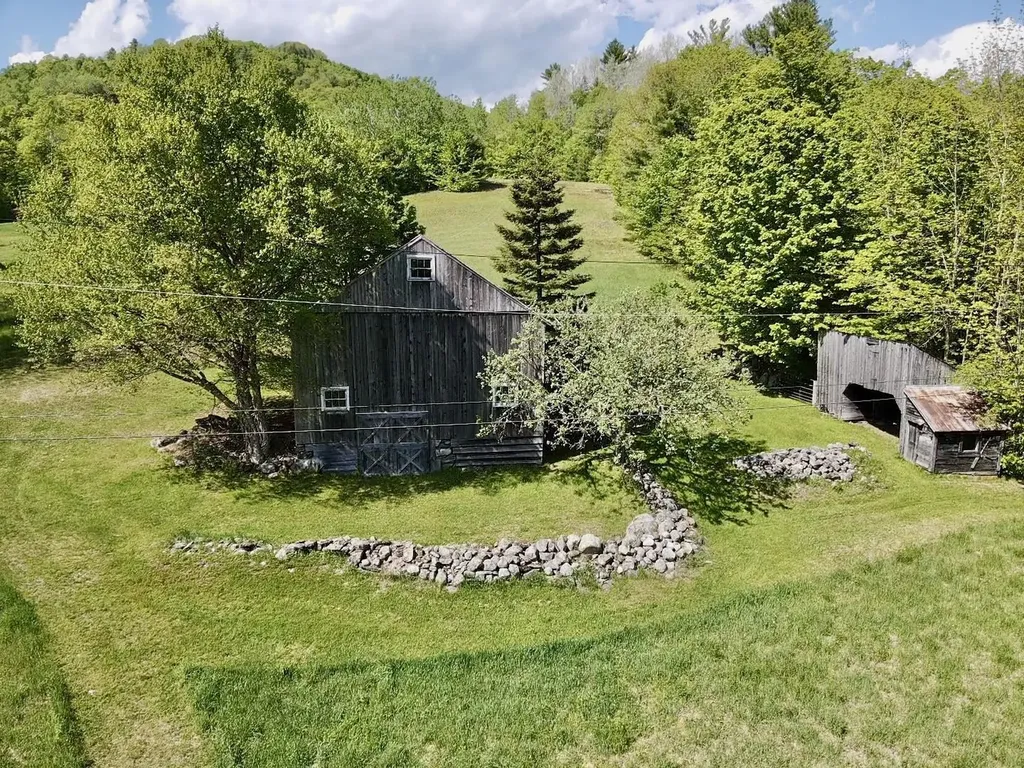160 Parshley Road Vershire VT 05079